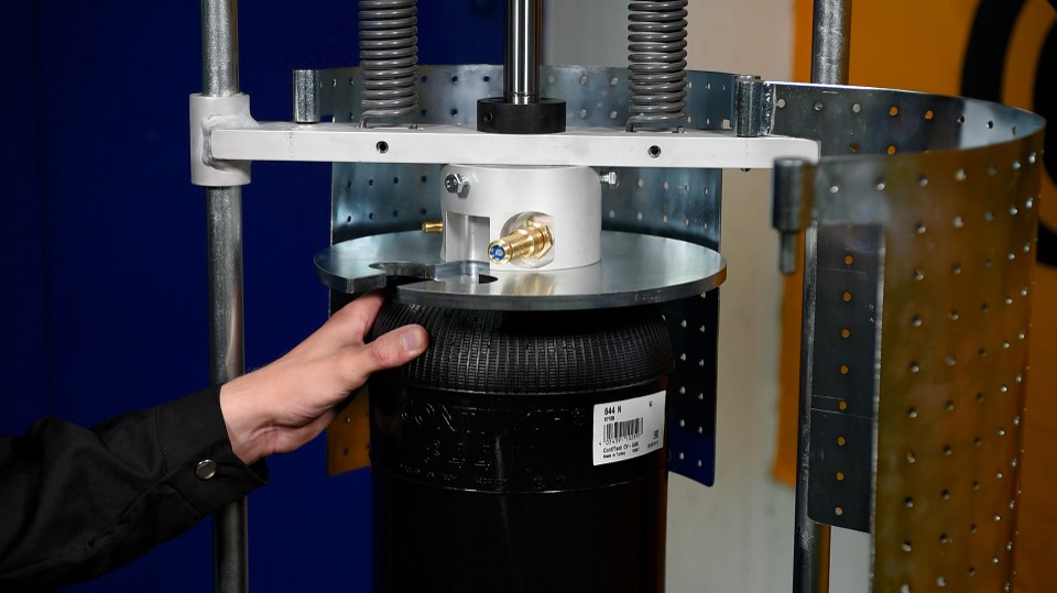 One-pager: Air Spring Press for the Assembly of  Air Bellows EN